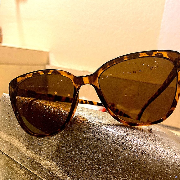 😎 NEW Tortoise Shell Shades - Picture 4 of 5